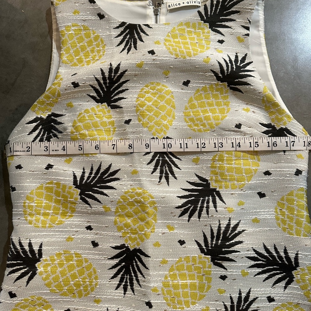 Alice + Olivia Clyde 🍍Pineapple🍍Print Shift Dress | Size 8 | Resort ☀️🕶️ - Picture 8 of 8